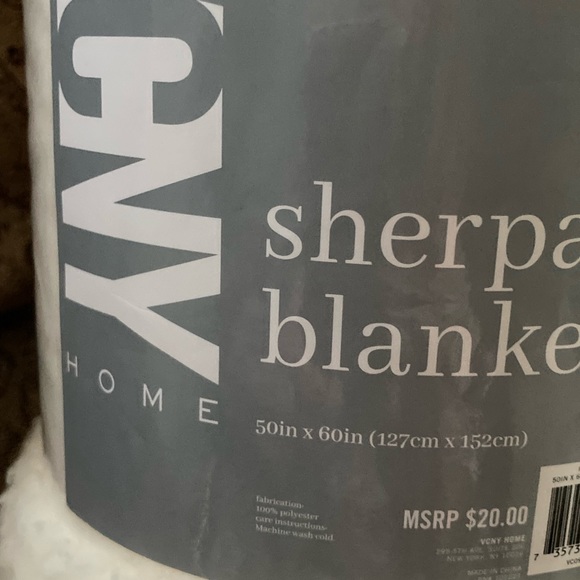 VCNY Home Sherpa Blanket - Picture 4 of 4